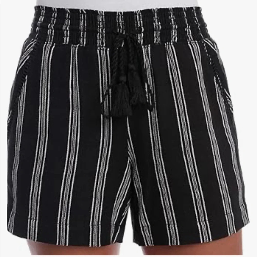 Briggs New York Women's Pull-On Shorts Small